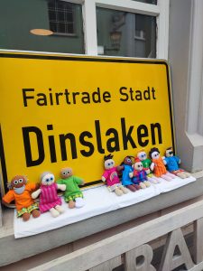 Die Vielfältigkeitspuppchen im Weltladen Dinslaken